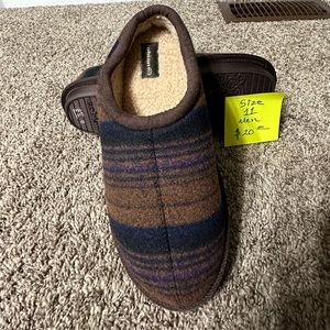 Cobian slippers, size 11 men , new
